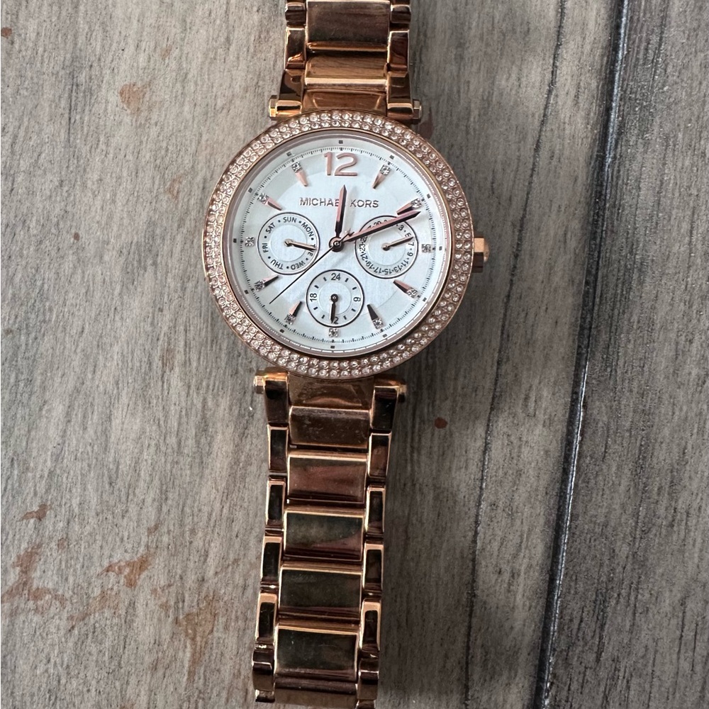 Michael Kors Rose Gold and White Women's Watch - Picture 5 of 11